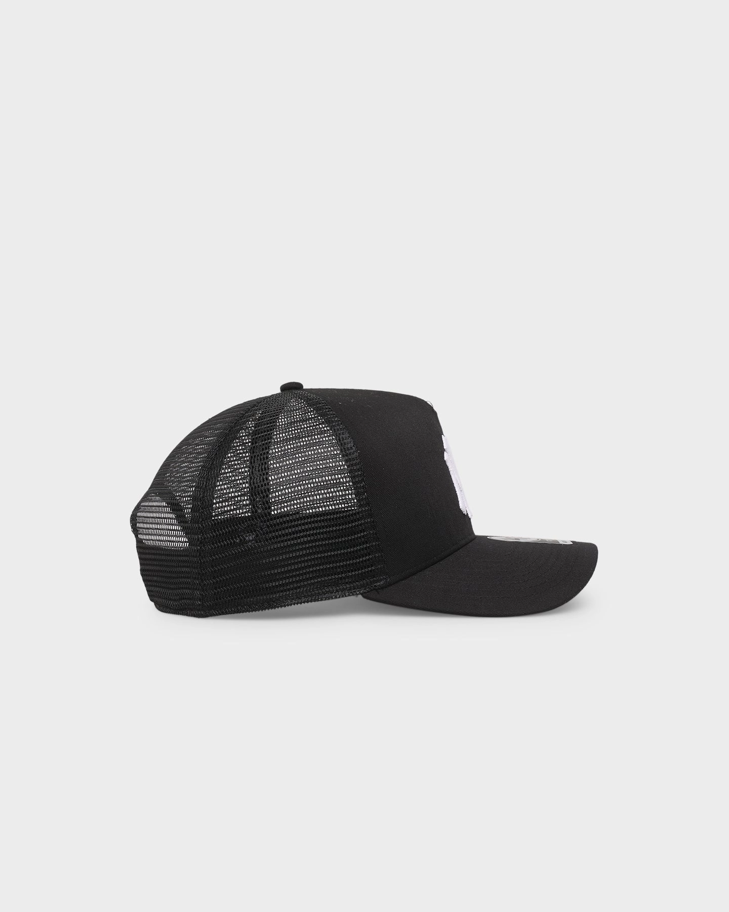47 Brand New York Yankees Heysen Mesh MVP DT Snapback Black