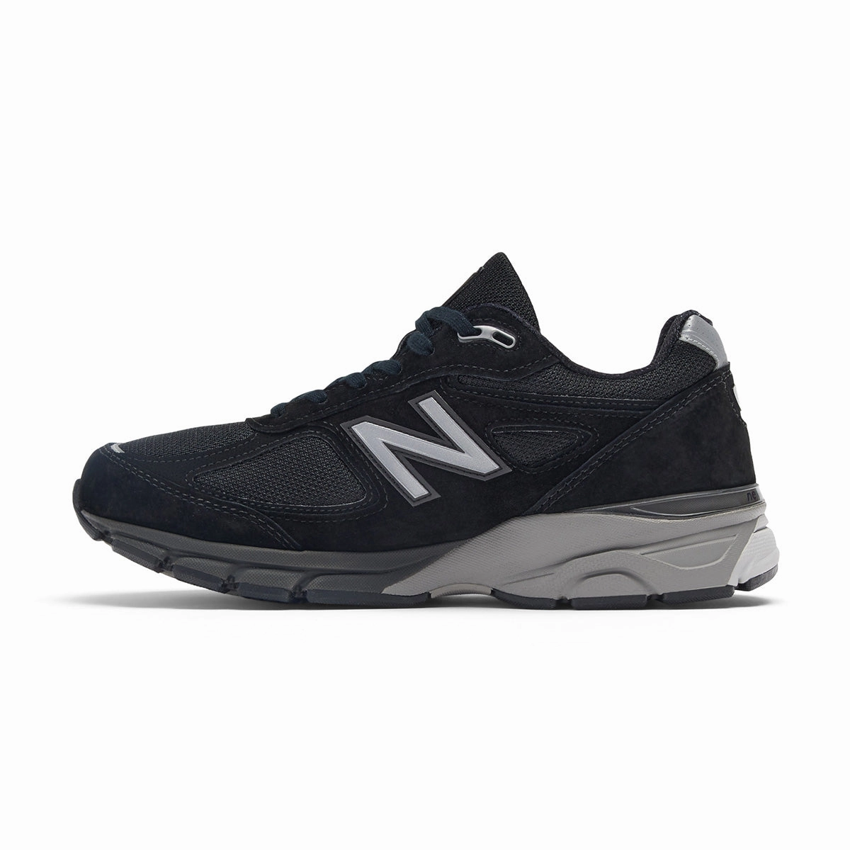 in USA 990v4 'Black Silver'