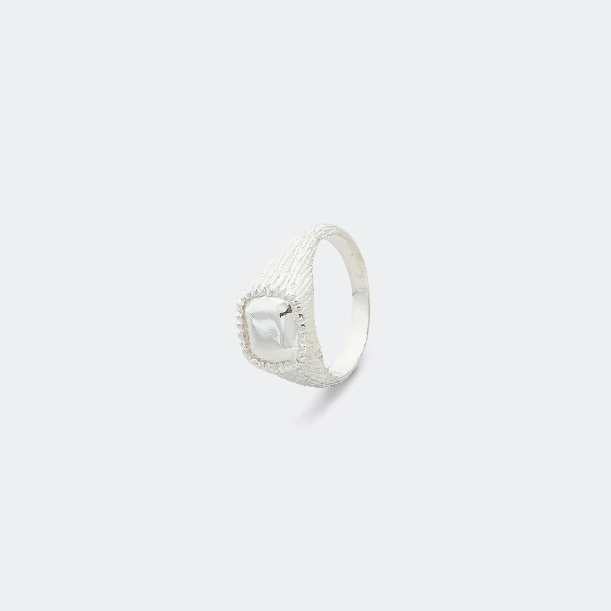 Natures Smile Signet Impression - 925 Silver
