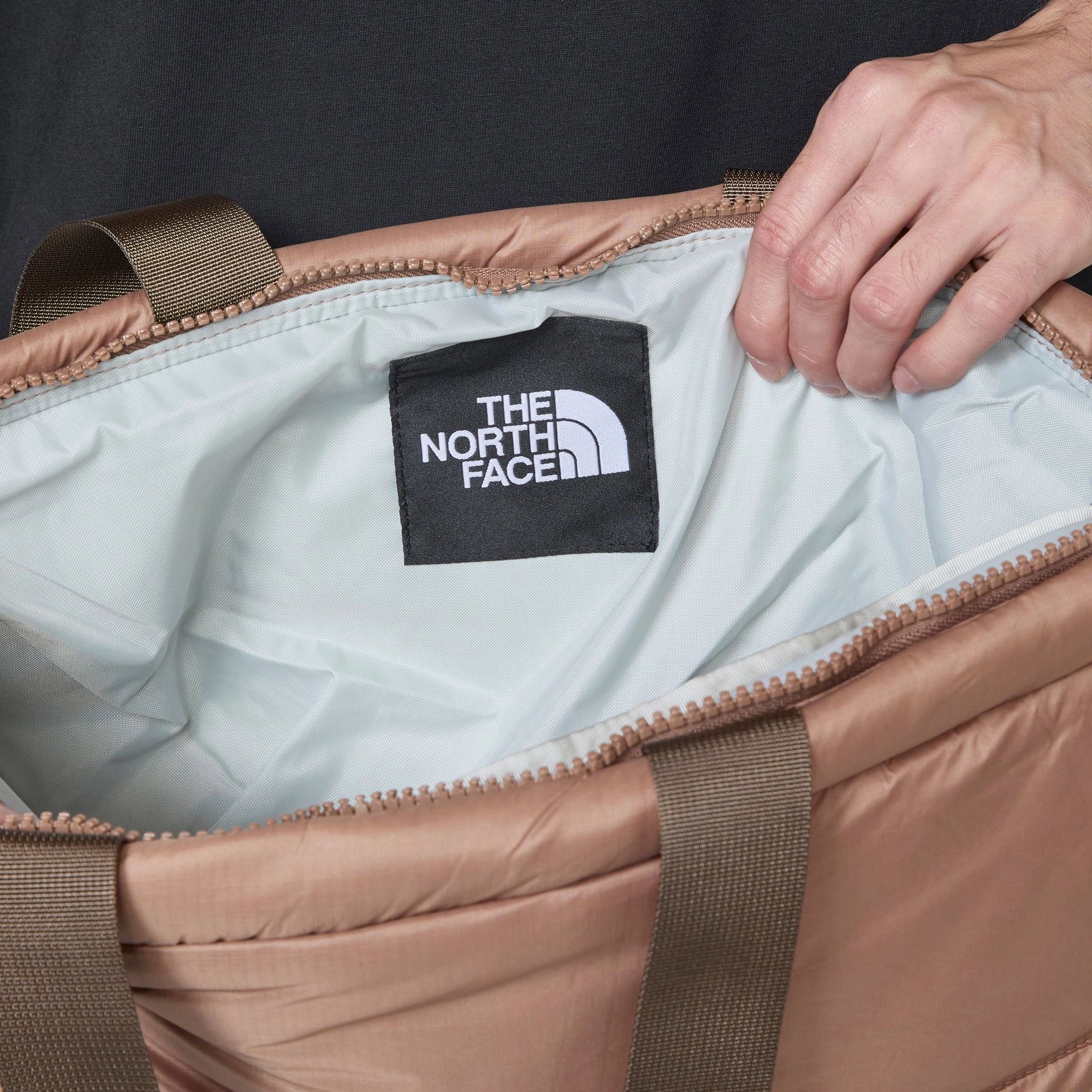 Nuptse Tote Latte | Smokey Brown