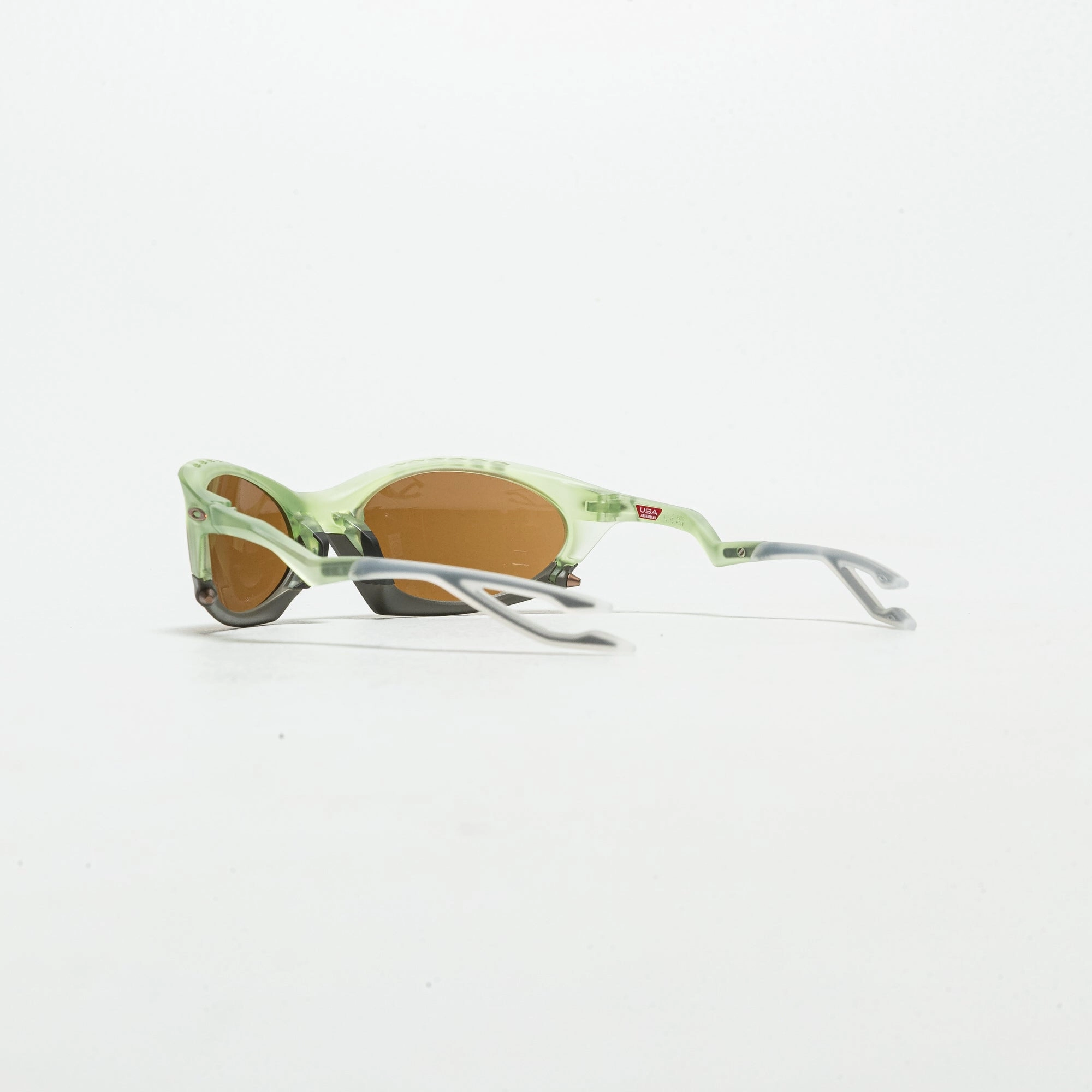 Plantaris - Matte Transparent Fern/Prizm Tungsten