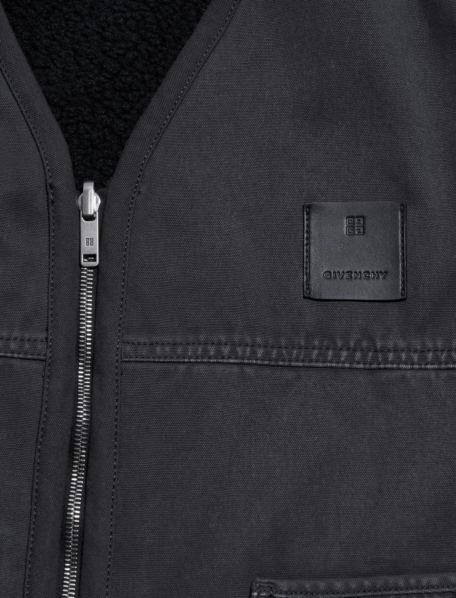 REVERSIBLE VEST