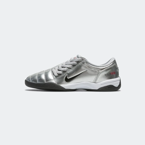 T90 SP - Metallic Silver/Black-University Red