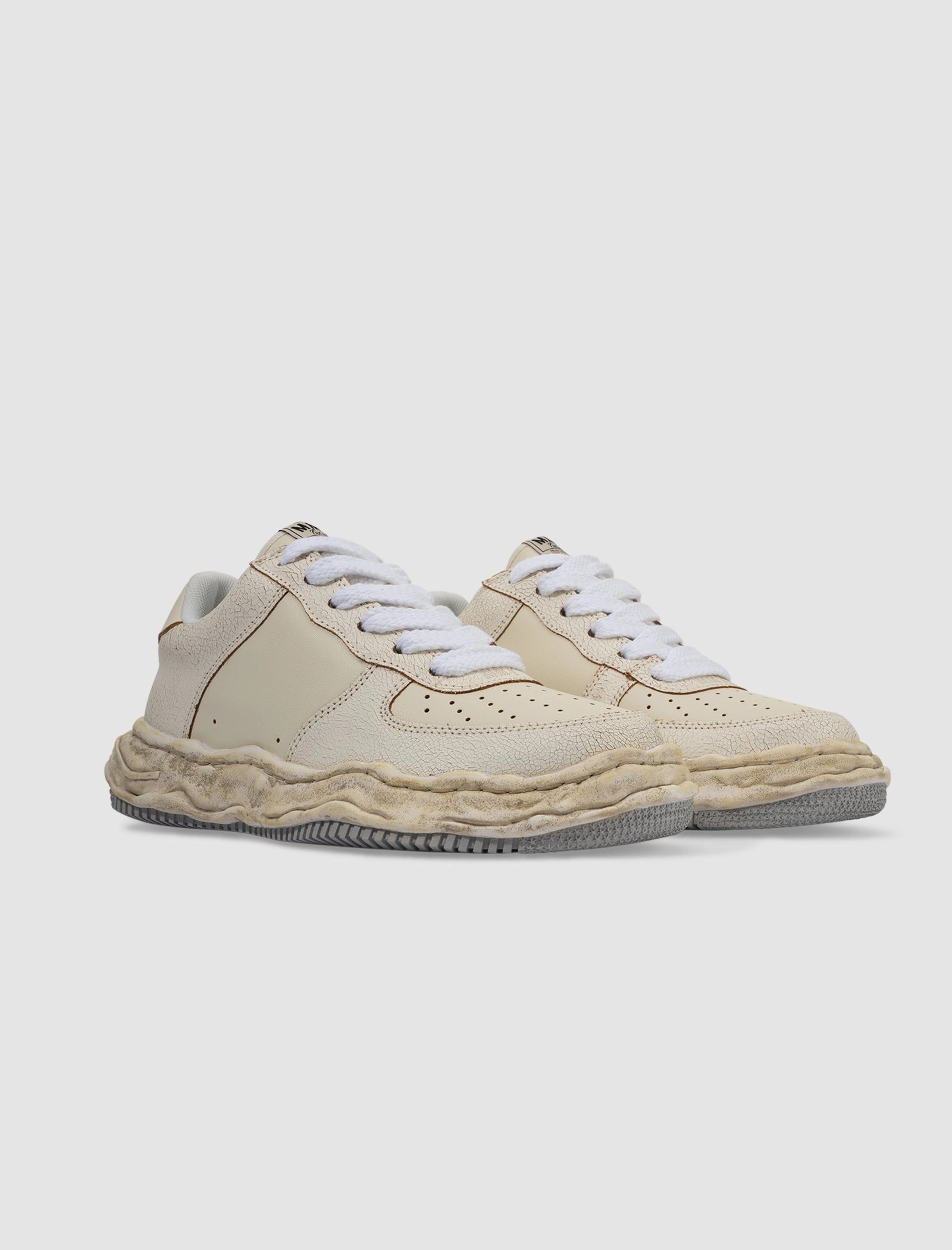 WAYNE LOW TOP CRACKING LEATHER SNEAKERS WHITE