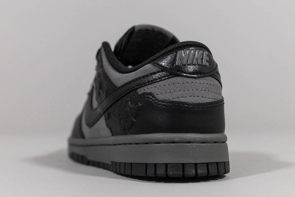 Women's Nike Dunk Low 'Black Roses'