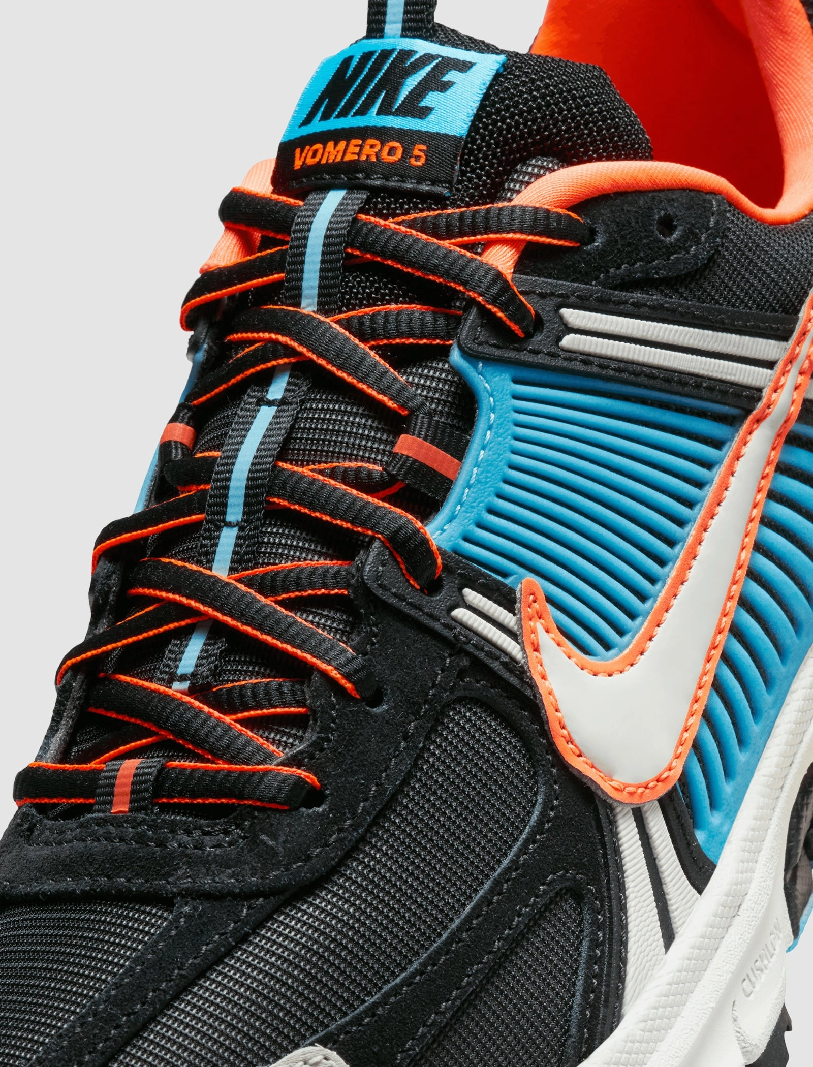 WOMEN'S NIKE ZOOM VOMERO 5  BLACK/LIGHT BONE/BLUE GAZE/TOTAL ORANGE