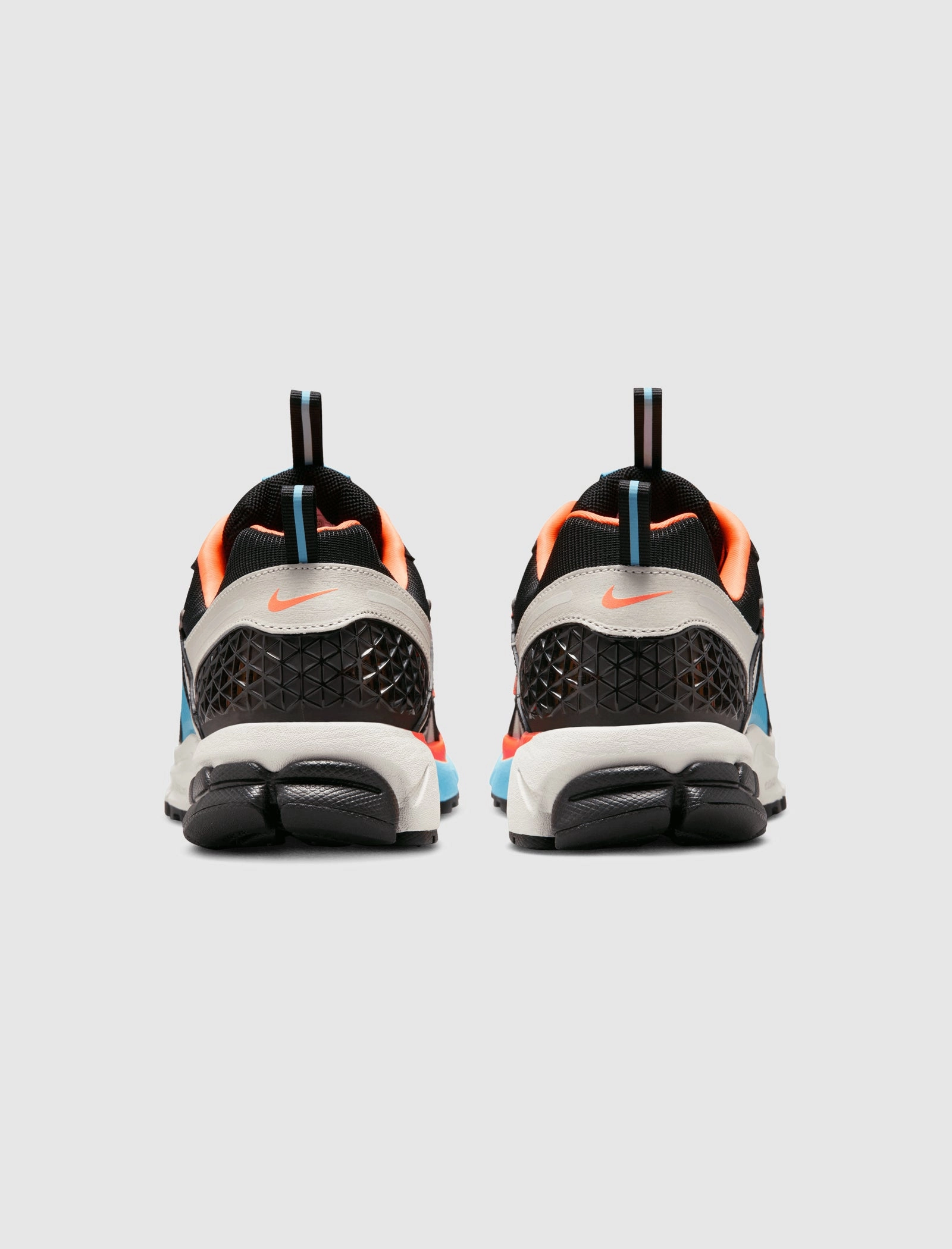 WOMEN'S NIKE ZOOM VOMERO 5  BLACK/LIGHT BONE/BLUE GAZE/TOTAL ORANGE